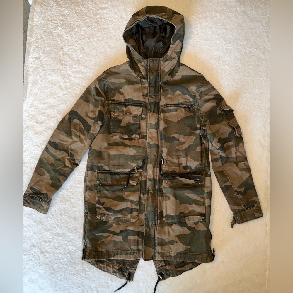 Divided H&M Small Hooded Men’s Long Camo Zip Up Jacket